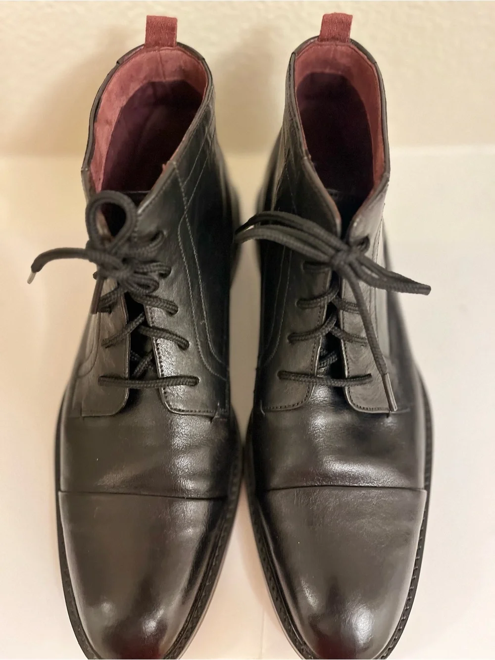 Ted Baker London Black Leather Chukka Boots with Stunning Sole - Size 9.5